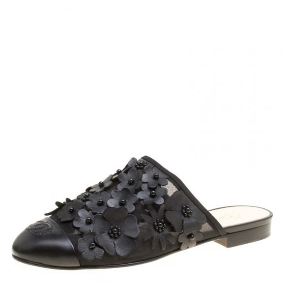 Authentic Chanel  mules - Picture 7 of 17